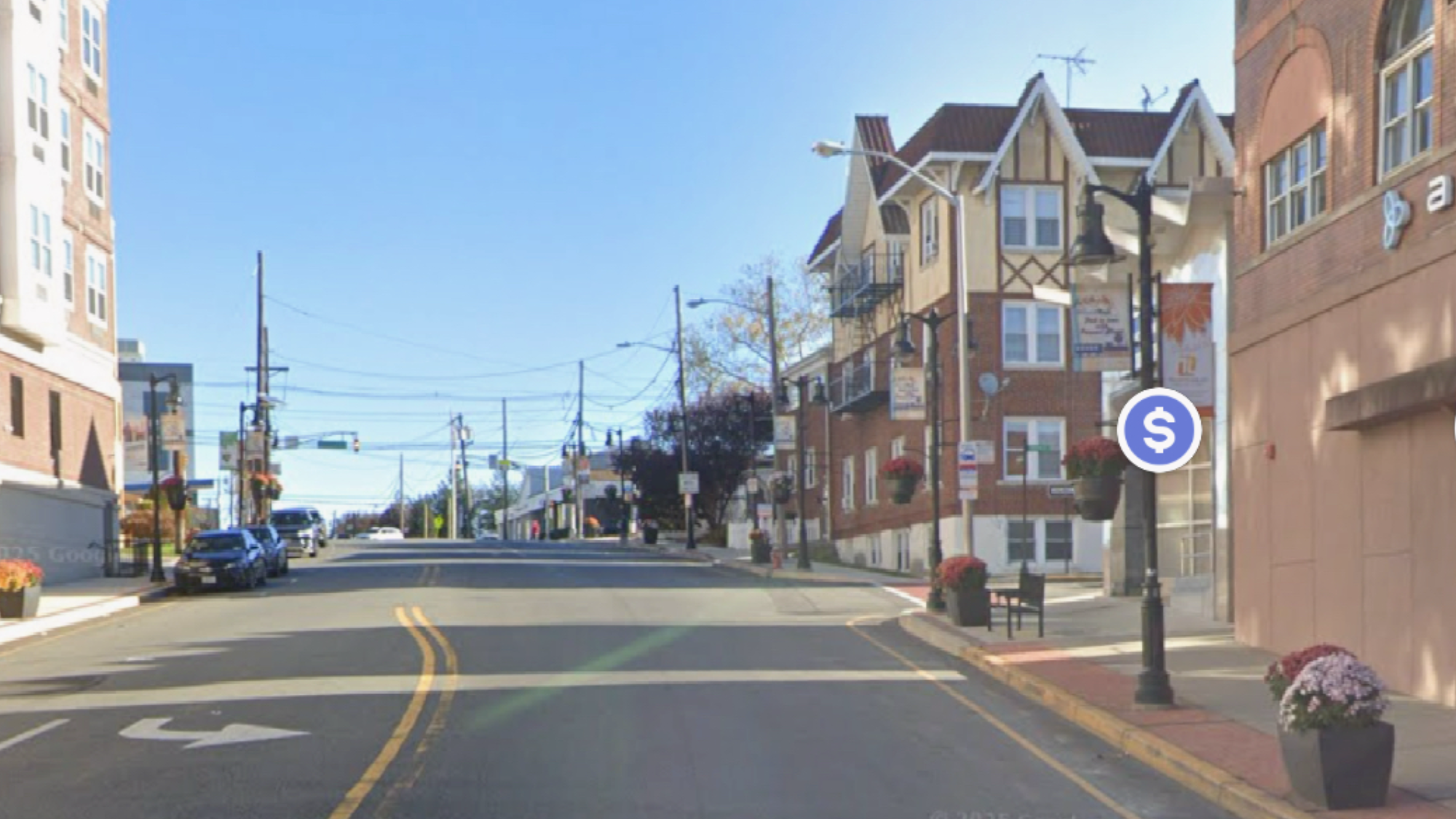 🚨 WOMAN SHOT IN TRENTON, SUSPECT STILL AT LARGE